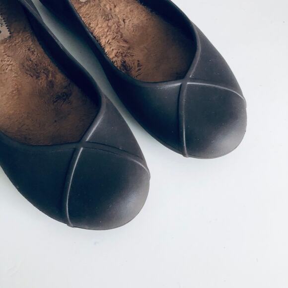 Crocs 'Olivia II' Women's 10 Fur Lined Comfort Flat Brown Slip On Shoe - Picture 7 of 9